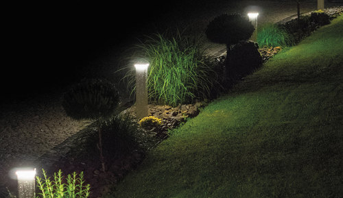 Ogród rozświetlony w zimowe wieczory - ogrodowe lampy LED